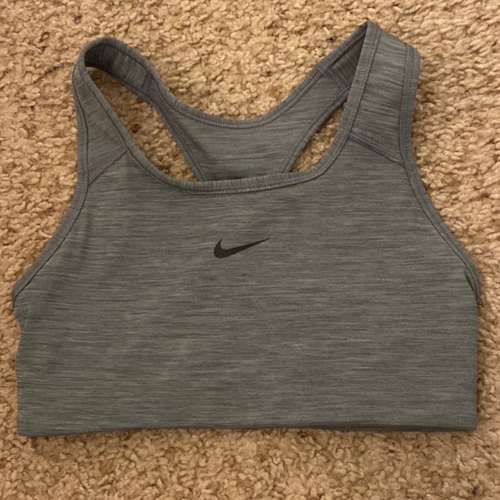 GREY NIKE SPORTS BRA. woman’s xs
